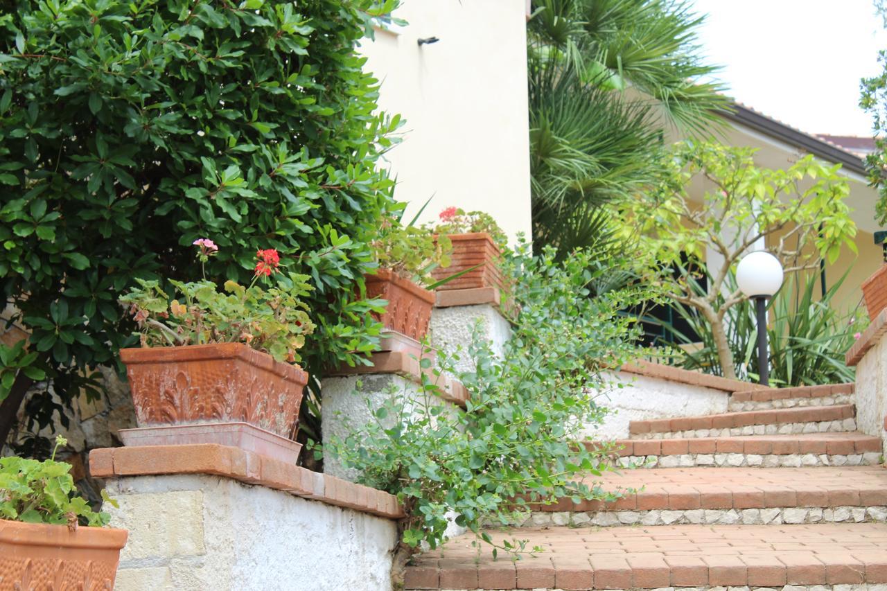 Villaggio Turistico Defensola Вьесте Экстерьер фото