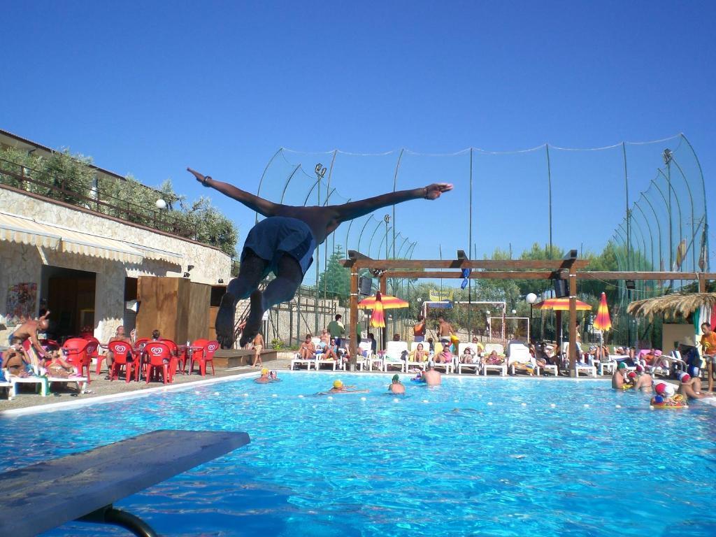 Villaggio Turistico Defensola Вьесте Экстерьер фото